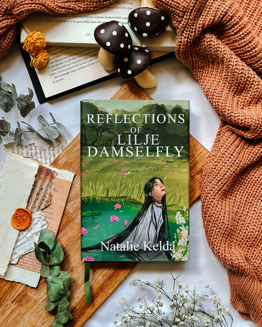 Reflections of Lilje Damselfly Exclusive Special Edition by Fox & Wit