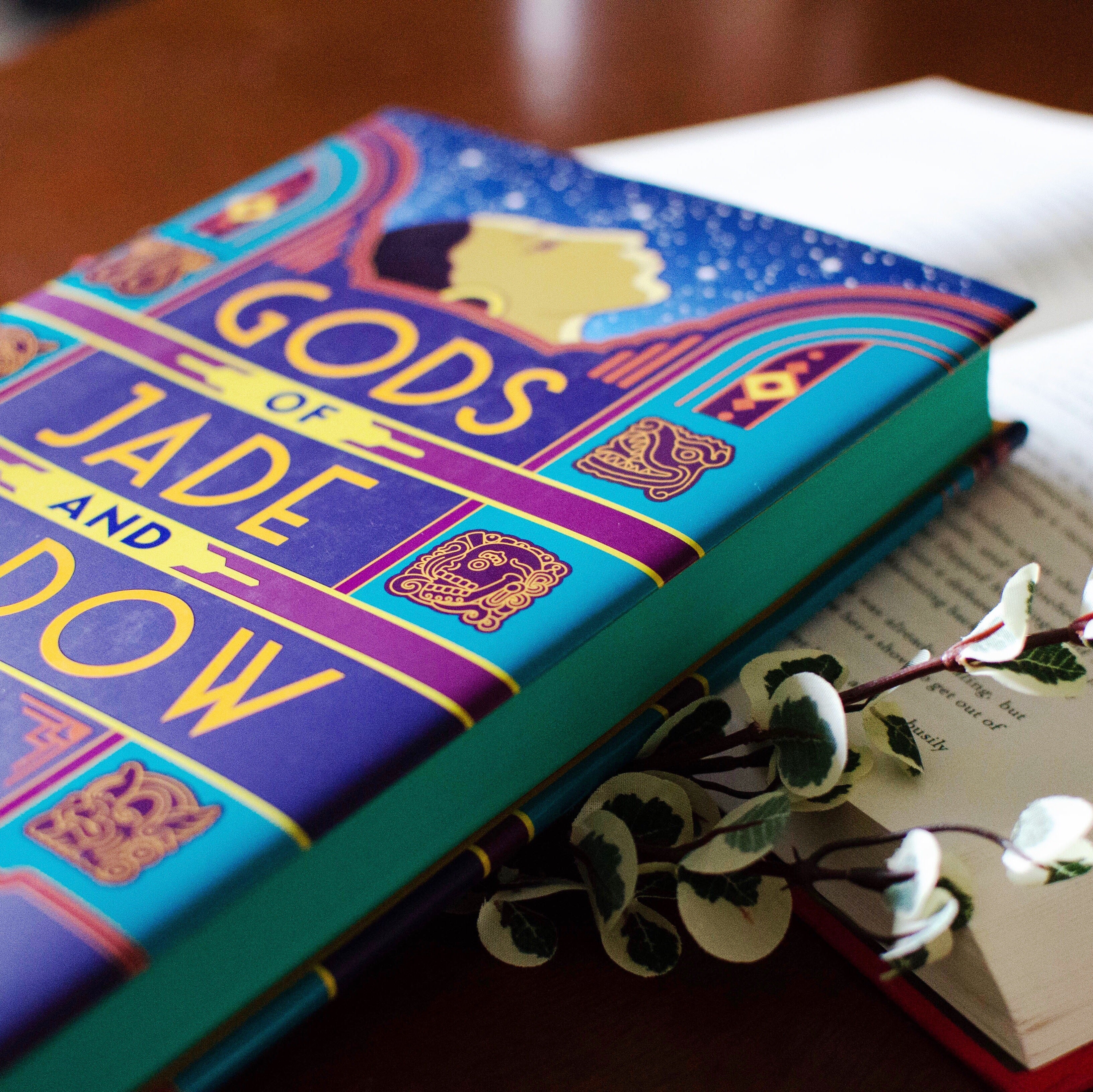 Gods of Jade and Shadow (sprayed edges) - foxandwit