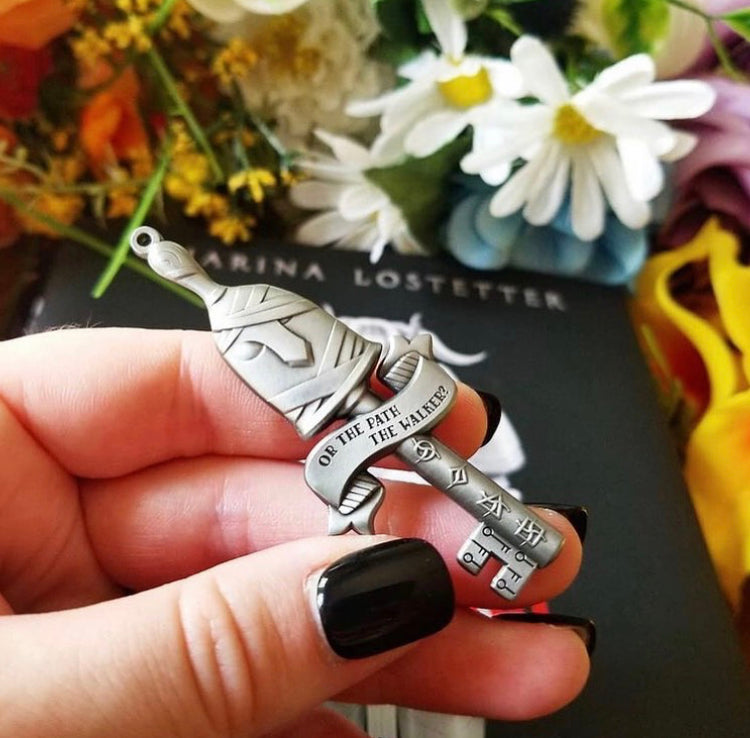 Curio of Key # 4: Sabriel - foxandwit